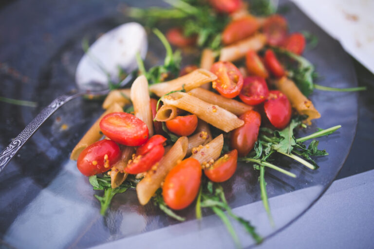137 food plate rucola salad 768x512