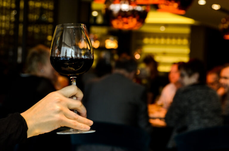 137 restaurant person people hand 768x508
