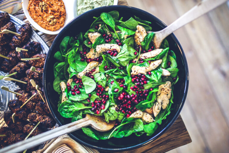 139 food salad healthy lunch 768x512